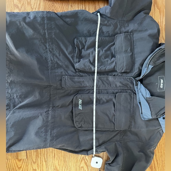 Palace Bello Windbreaker- Men’s Large- gray - very good condition. - Picture 10 of 11